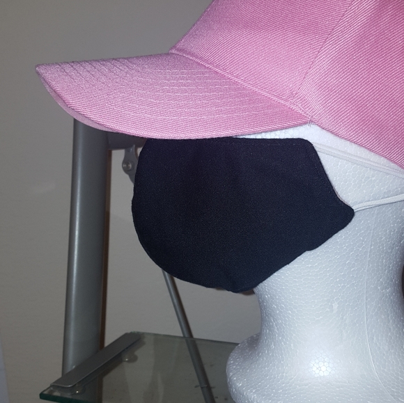 ❤Unisex Black Facemask❤ - Picture 3 of 4